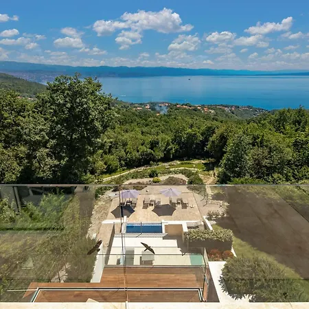 Βίλα Luxury Altavista Near Opatija For 8 People With Wellness, Private Mini Golf Court & Amazing Sea View *