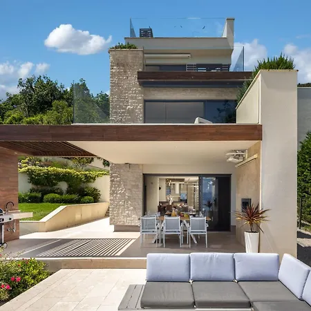 Βίλα Luxury Altavista Near Opatija For 8 People With Wellness, Private Mini Golf Court & Amazing Sea View *