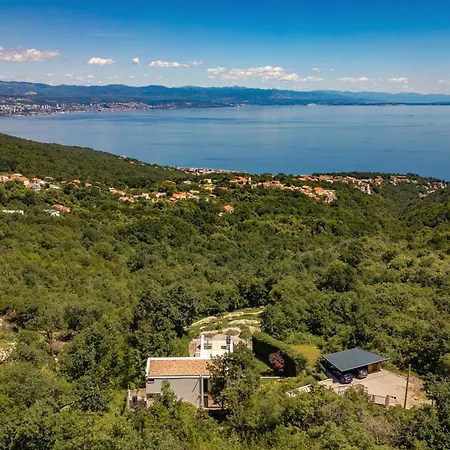 Βίλα Luxury Altavista Near Opatija For 8 People With Wellness, Private Mini Golf Court & Amazing Sea View *