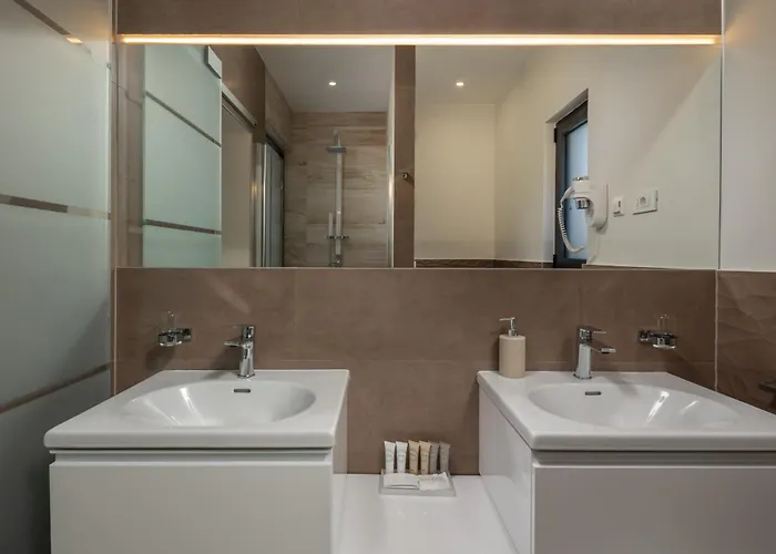 Luxury Altavista Near Opatija For 8 People With Wellness, Private Mini Golf Court & Amazing Sea View *