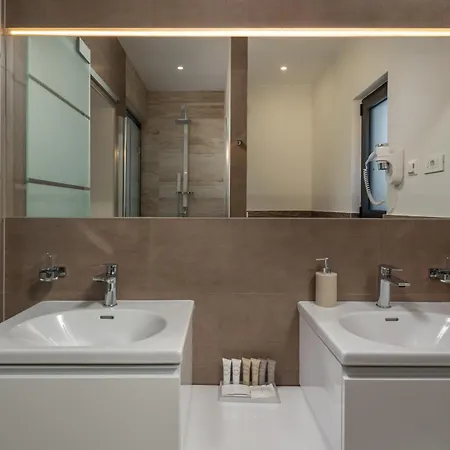 Luxury Altavista Near Opatija For 8 People With Wellness, Private Mini Golf Court & Amazing Sea View *