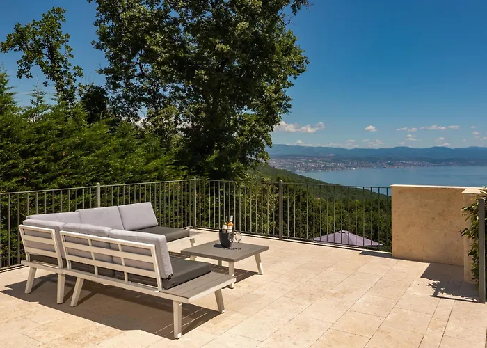 Βίλα Luxury Altavista Near Opatija For 8 People With Wellness, Private Mini Golf Court & Amazing Sea View