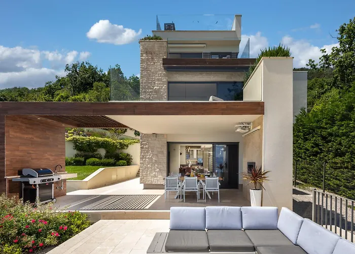 Βίλα Luxury Altavista Near Opatija For 8 People With Wellness, Private Mini Golf Court & Amazing Sea View *
